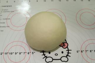 取出面团，整圆