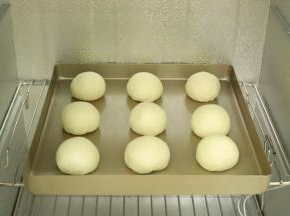 发酵箱设置温度为35度，湿度80度，时间为30分钟