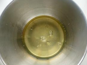 蛋清加入柠檬汁