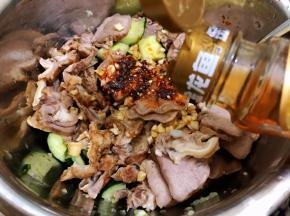 淋上芝麻油