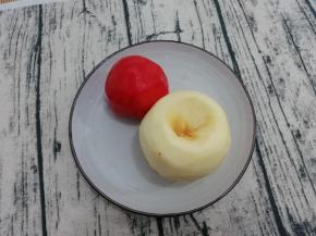 苹果和西红柿去皮