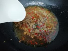 在加入适当的水大火烧开