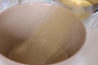 吉利丁片用凉水泡软