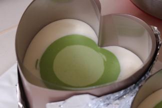 心形模具也倒入