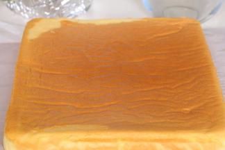 出炉震出热气，倒扣变凉