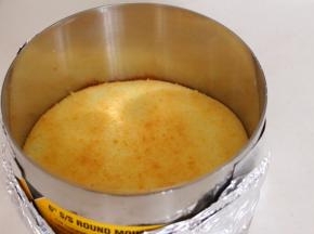 用锡纸包住底部防止慕斯液流出