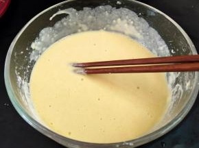 加入清水拌匀