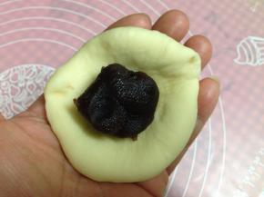 包入一份豆沙馅