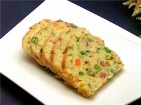 有了玉米粒和青豆的清香味道，更加清爽好吃。