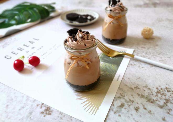 费列罗巧克力慕斯杯