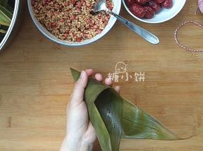 在这个锥筒的基础上继续卷