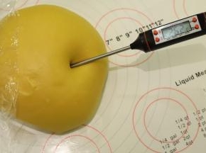 完成的面团温度为26度（夏天建议材料都放冰箱冷藏）