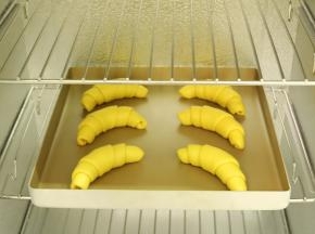 发酵箱设置温度为35度，湿度为75度，时间30-35分钟