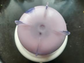 7 启动料理机，大约搅打约30秒，根据料理机的功率适当调整时间，如果放的材料比较多，适当的延长时间。