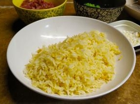 炒均匀后盛起备用