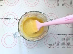 6、搅拌至无干粉。