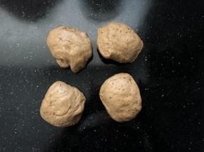 10、分割成四等份。
