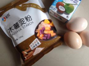 准备材料，将蛋液隔水加温到差不多40度