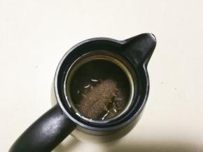 放入热水瓶里面盖上盖子泡发八小时