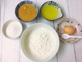 首先准备好所需要的食材。