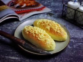 香酥松软、奶香味浓的香酥橄榄包就做好了，诱人不？