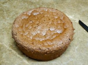 等完全凉透，手动脱模