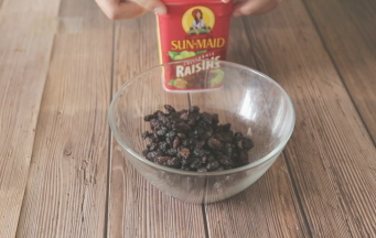 准备好加州葡萄干