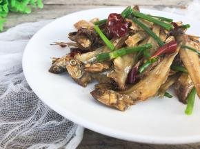 开吃，因为本身咸味，所以不用放盐