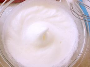 打出小弯钩状态，加入第三次砂糖