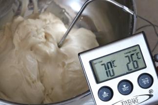 整个打面完成时温度保持在24-27℃之间，不可超过28℃