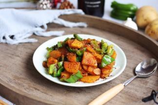 喜欢吃辣的话，可以再撒一些辣椒面。