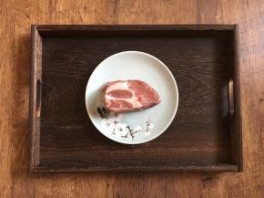 猪肉可选用瘦肉，我选用的是梅花肉。