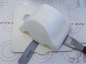 将KT车身转移到蛋糕托上