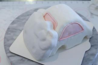 做好侧面的车窗