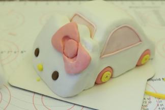 安装好车轮，KT蝴蝶结，眼睛，鼻子