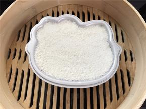 全部完成后放入蒸锅，水开后中火蒸20分钟左右，关火后焖5分钟。