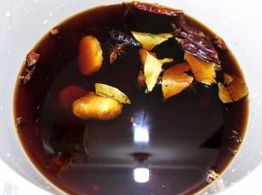 加入足量的水