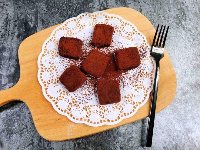 超好吃的生巧克力