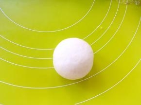 收口捏紧后整理下圆形