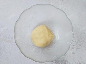 搅拌均匀即是油酥