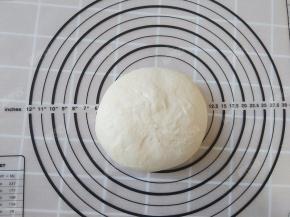 包起来，捏紧收口