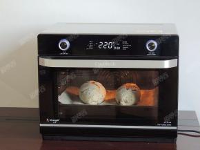 上下管220度烘烤12分钟后，转180烘烤14分钟左右