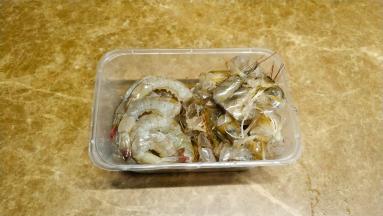 鲜虾去头去壳去线