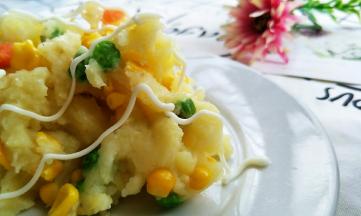 盛盘，挤上适量沙拉酱，就可以美美享用啦～