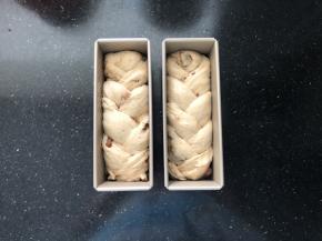 13、发酵至7分满模的状态。