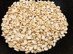 翻炒至微黄后关火