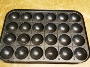 小丸子模具，抹一层薄油