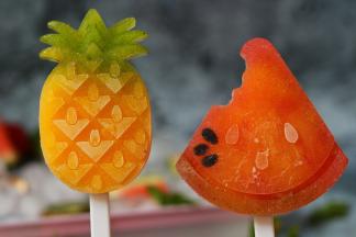 菠萝和西瓜，超喜欢。纹理清晰。