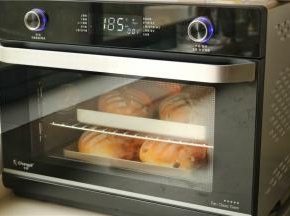 长帝空气烤箱，空气烤功能，185度烤20分钟，至表面上色均匀就可以了。软欧建议多烤一会，颜色深一点。