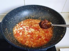 加入一勺豆瓣酱！